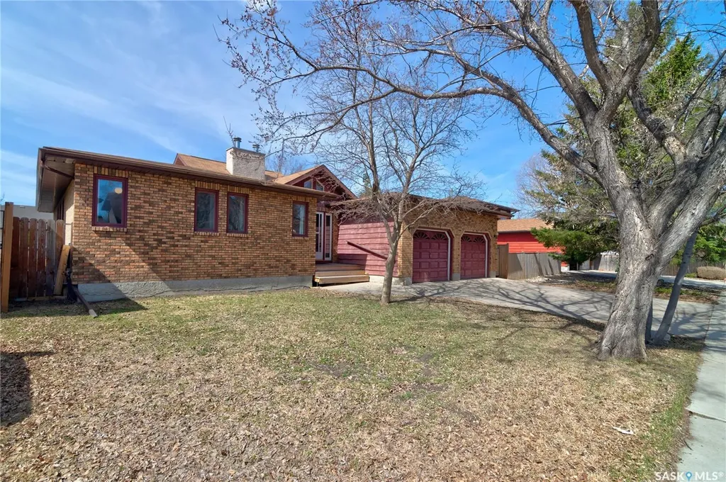 1434 Sidler Drive N Regina SK S4X 4A5