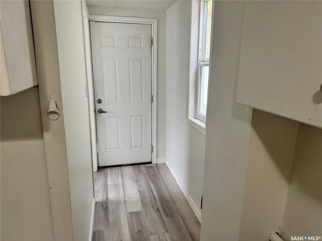 318 H Avenue S Saskatoon SK S7M 1W3