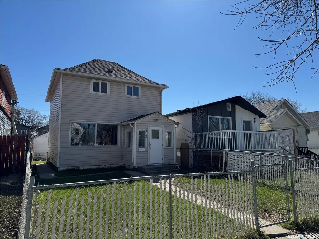318 H Avenue S Saskatoon SK S7M 1W3