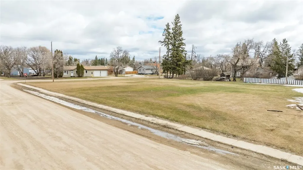 417 5th Street Duck Lake SK S0K 0G8