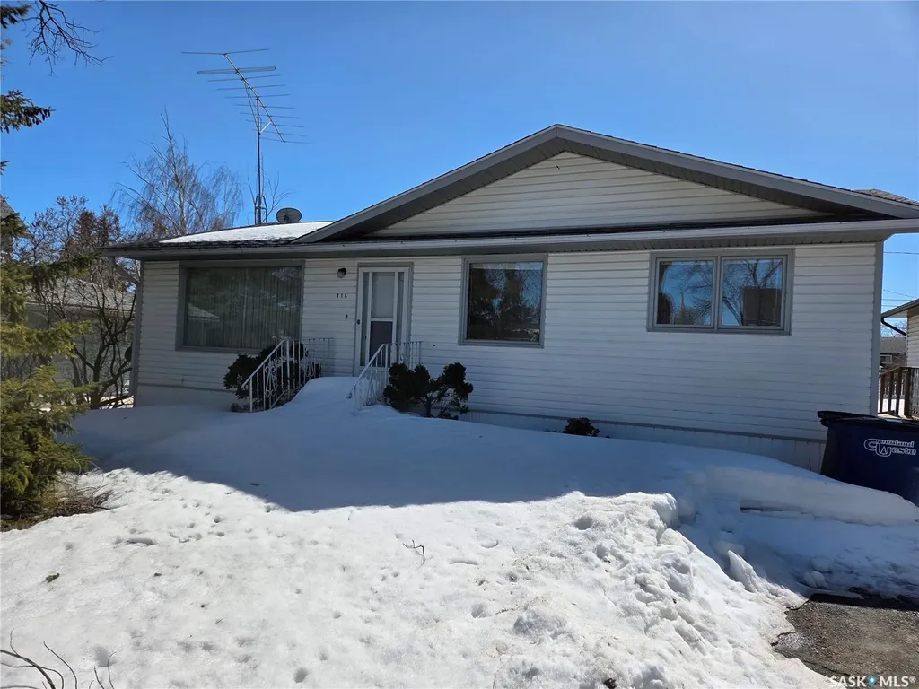 718 98th Avenue Tisdale SK S0E 1T0