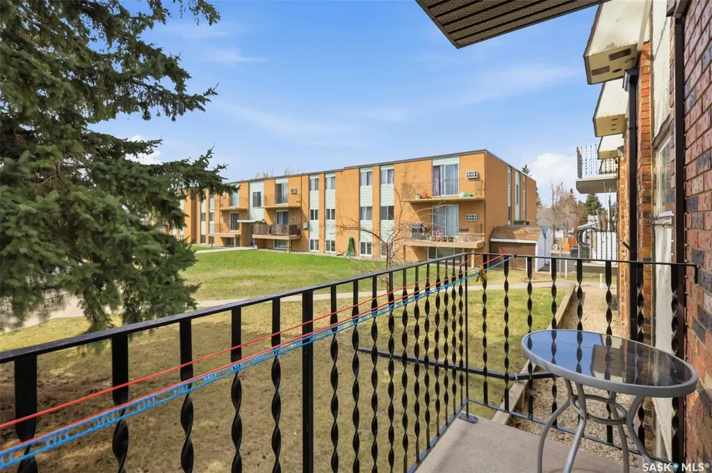 3825 Luther Place Saskatoon SK S7H 4B1