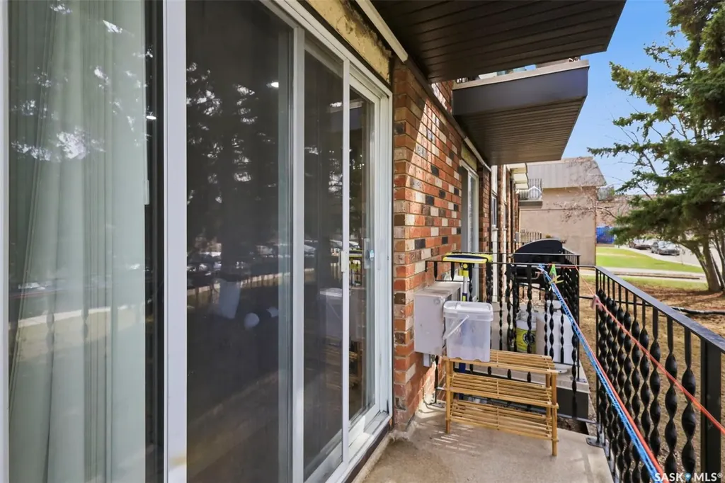 3825 Luther Place Saskatoon SK S7H 4B1