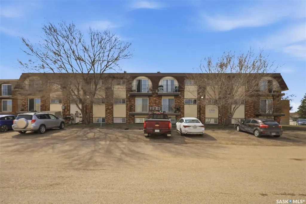 3825 Luther Place Saskatoon SK S7H 4B1