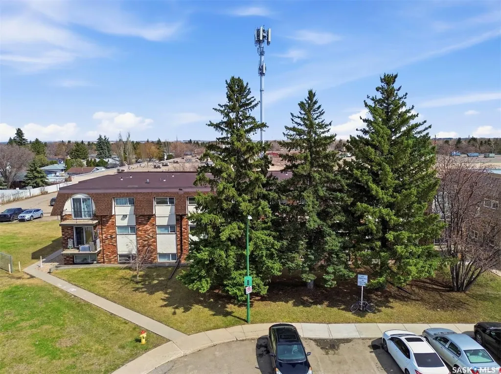3825 Luther Place Saskatoon SK S7H 4B1