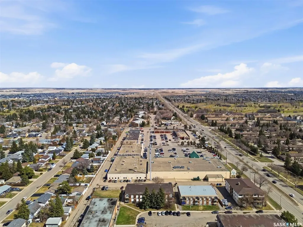 3825 Luther Place Saskatoon SK S7H 4B1