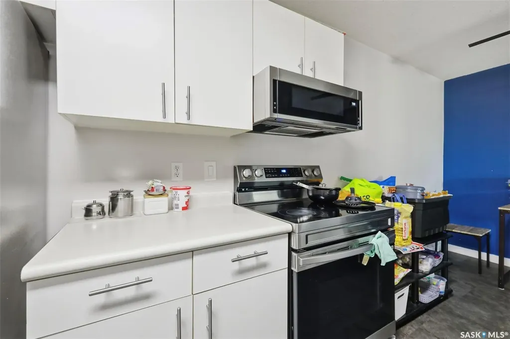 3825 Luther Place Saskatoon SK S7H 4B1