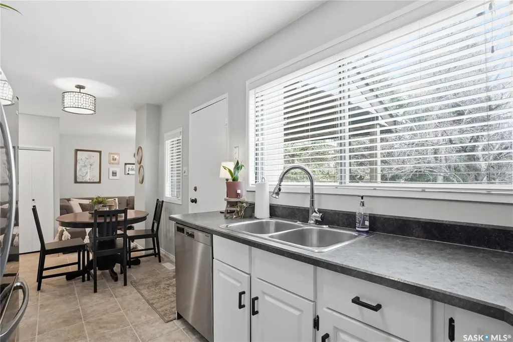 425 Pinehouse Drive Saskatoon SK S7K 5K2