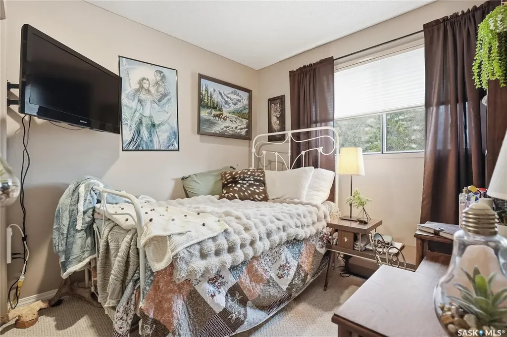 425 Pinehouse Drive Saskatoon SK S7K 5K2