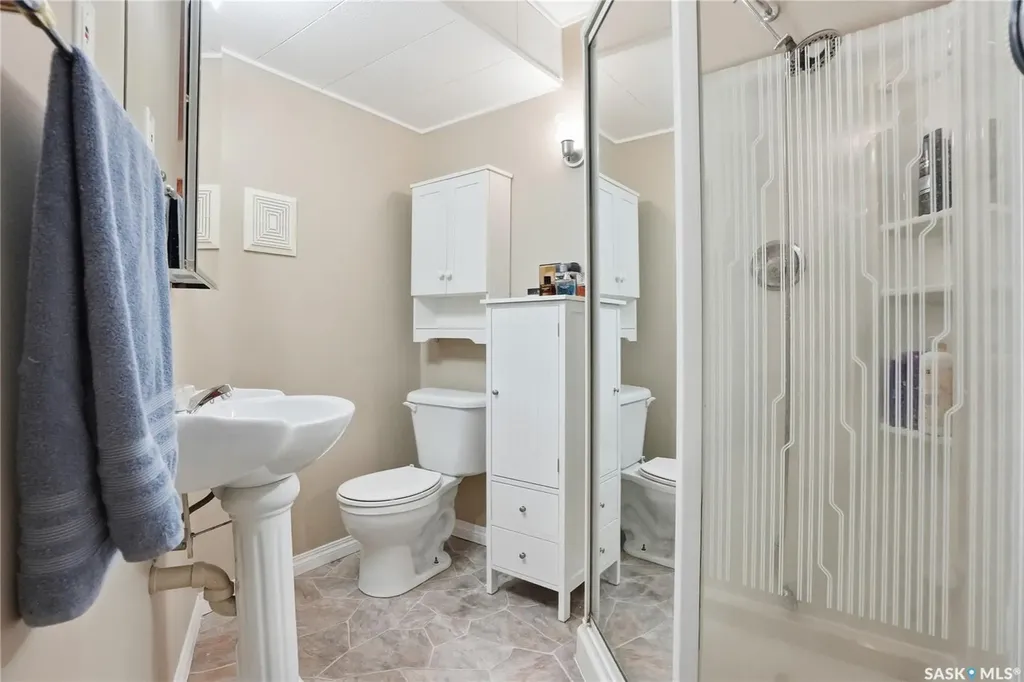 425 Pinehouse Drive Saskatoon SK S7K 5K2