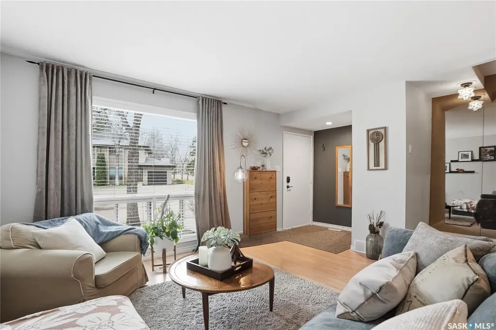425 Pinehouse Drive Saskatoon SK S7K 5K2