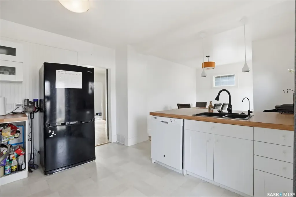 2543 Garnet Street Regina SK S4P 0J3