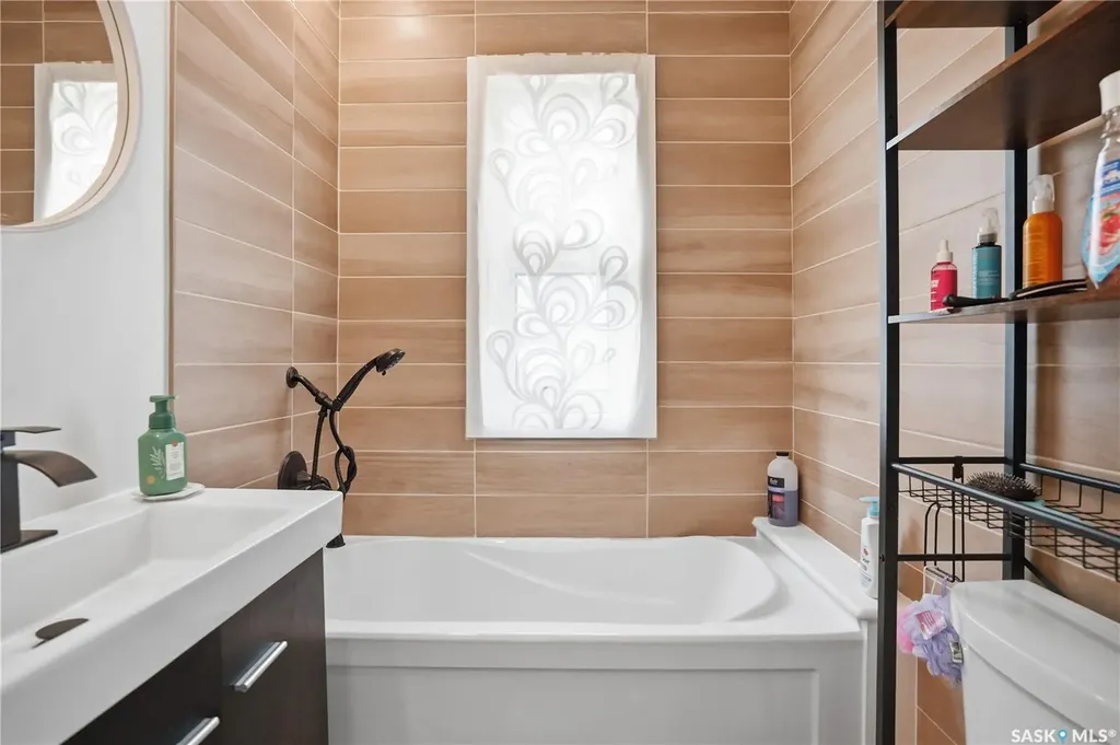2543 Garnet Street Regina SK S4P 0J3
