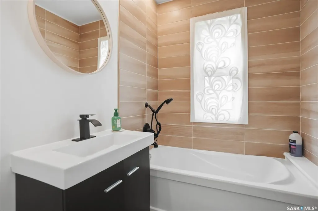 2543 Garnet Street Regina SK S4P 0J3