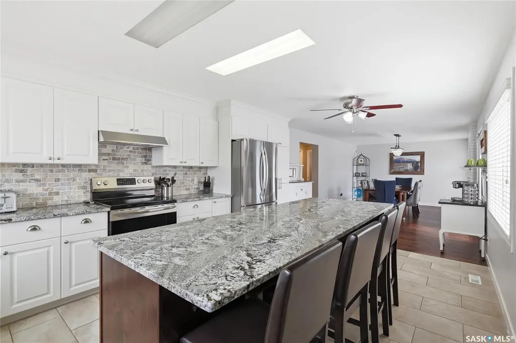 404 Dalgliesh Drive Regina SK S4R 6J1