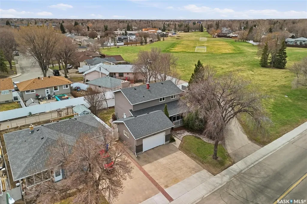 404 Dalgliesh Drive Regina SK S4R 6J1