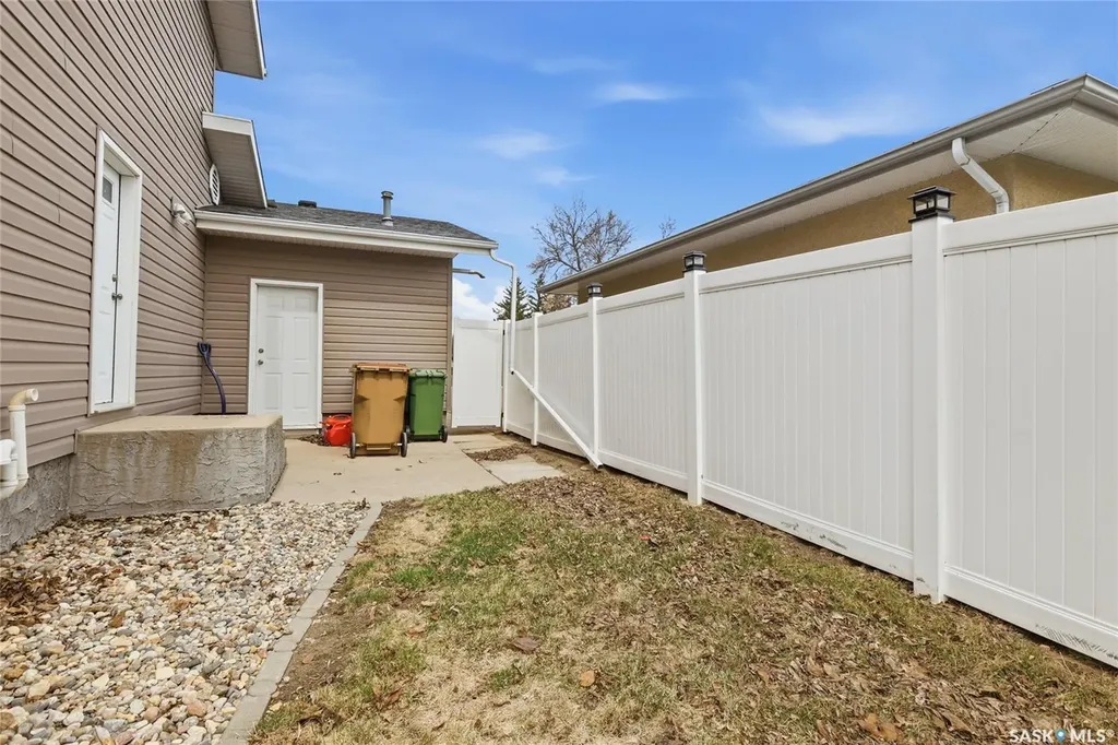 404 Dalgliesh Drive Regina SK S4R 6J1