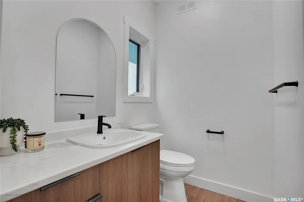 101 Emma Crescent Martensville SK S0K 2T2