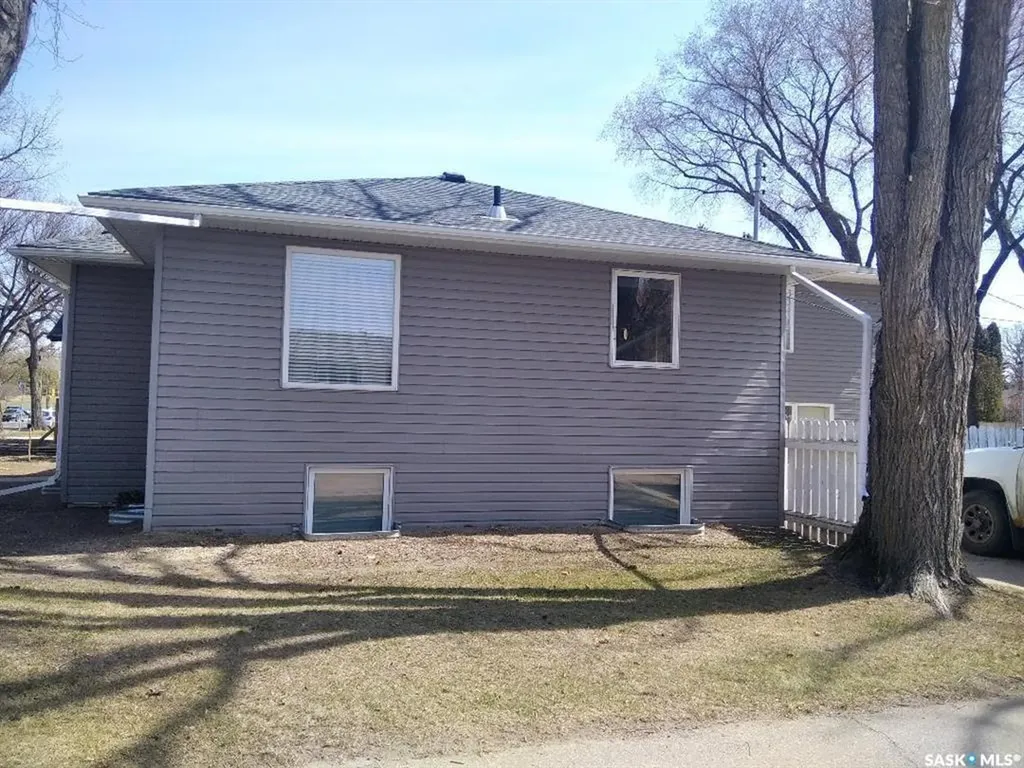 1402 14th Street E Saskatoon SK S7H 0A8