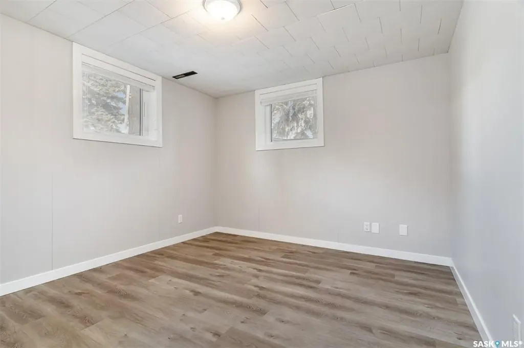1402 14th Street E Saskatoon SK S7H 0A8