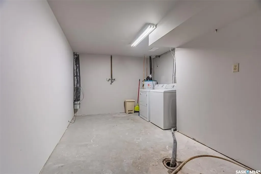 1402 14th Street E Saskatoon SK S7H 0A8