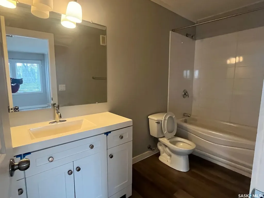 1402 14th Street E Saskatoon SK S7H 0A8