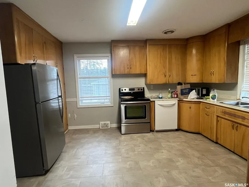 1402 14th Street E Saskatoon SK S7H 0A8