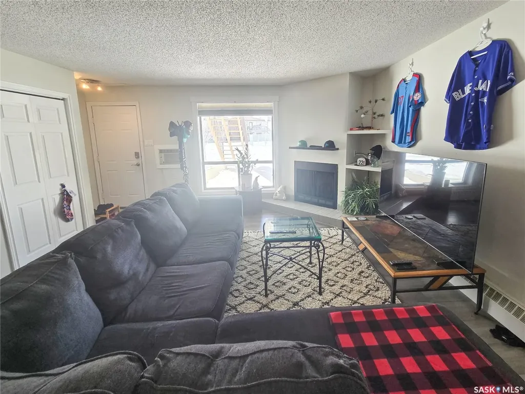 2931 Harding Street Regina SK S4R 1A6