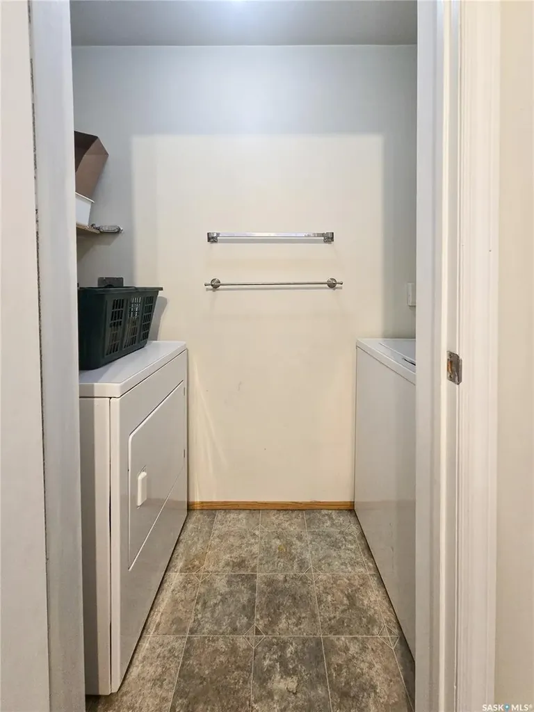 2931 Harding Street Regina SK S4R 1A6