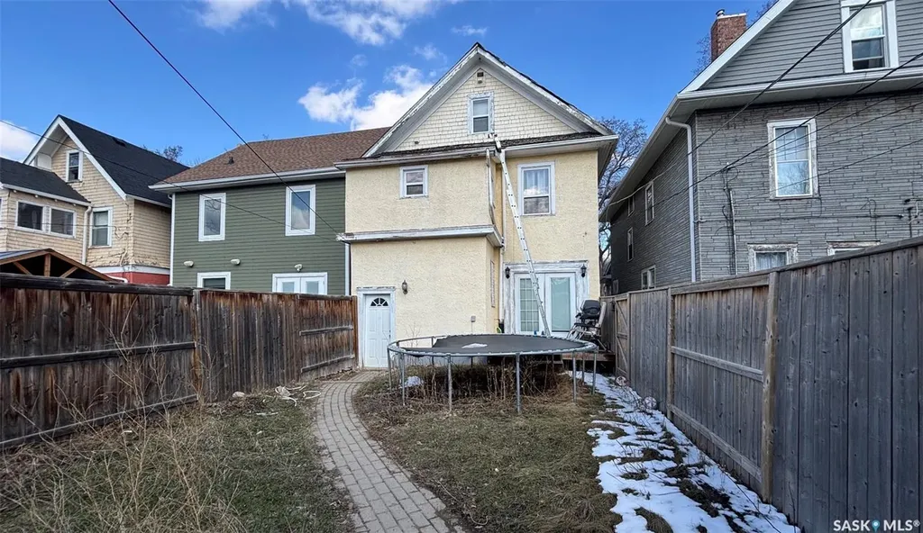 2324 Halifax Street Regina SK S4P 1V4