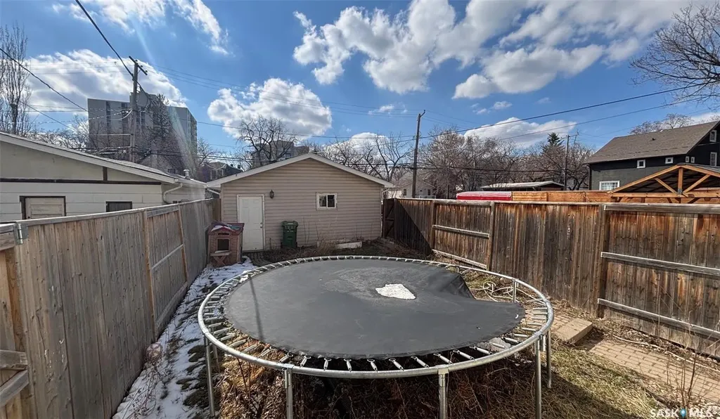 2324 Halifax Street Regina SK S4P 1V4