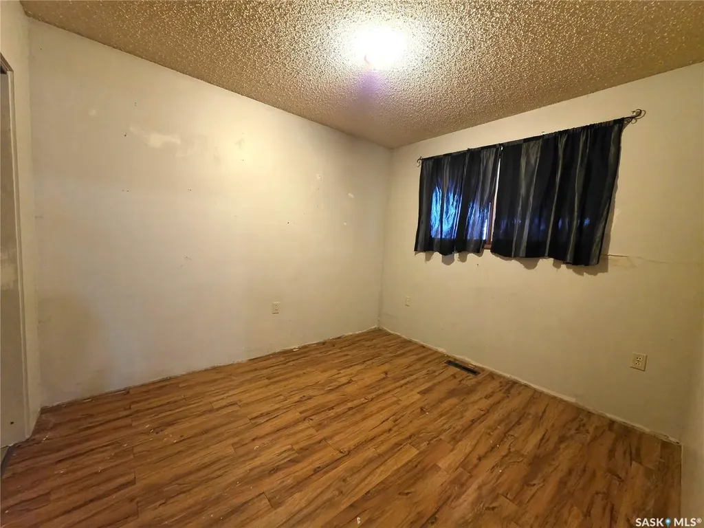 314 2nd Avenue Young SK S0K 4Y0