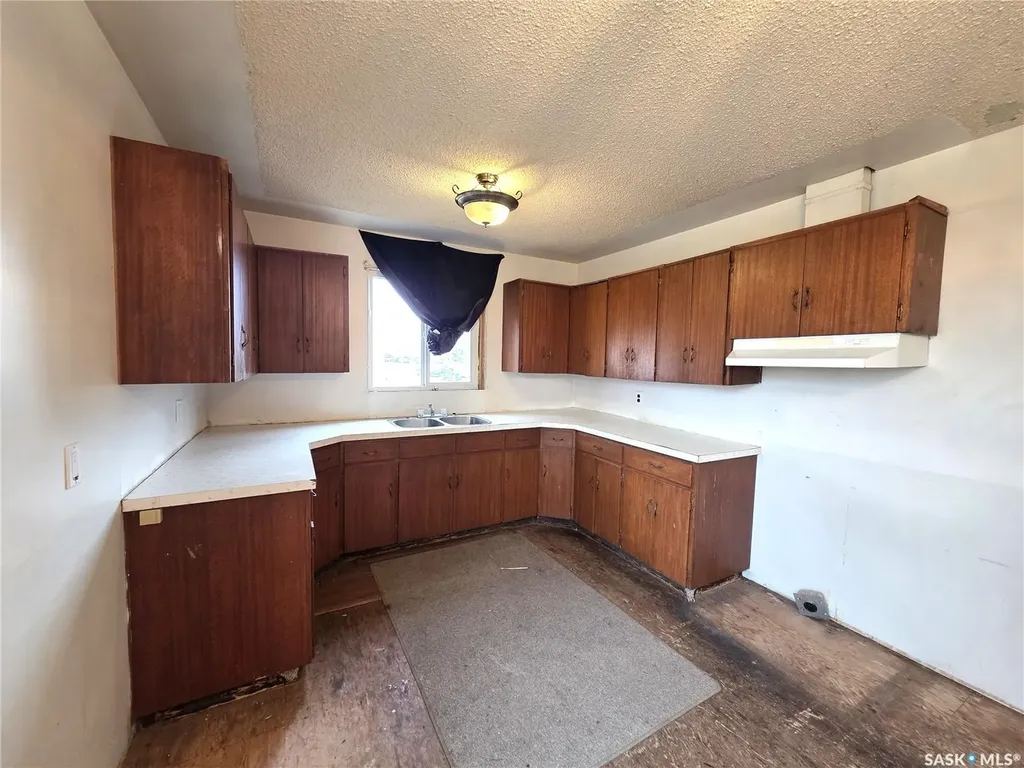 314 2nd Avenue Young SK S0K 4Y0