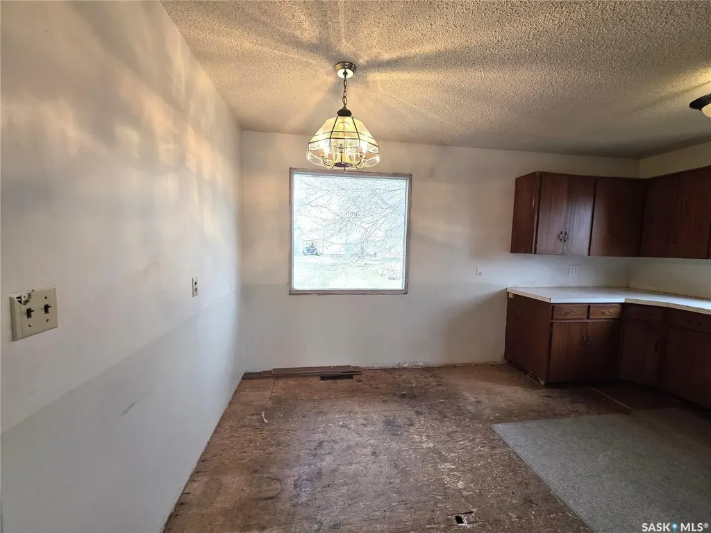 314 2nd Avenue Young SK S0K 4Y0