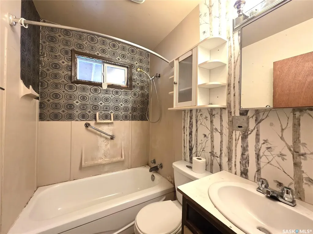 314 2nd Avenue Young SK S0K 4Y0