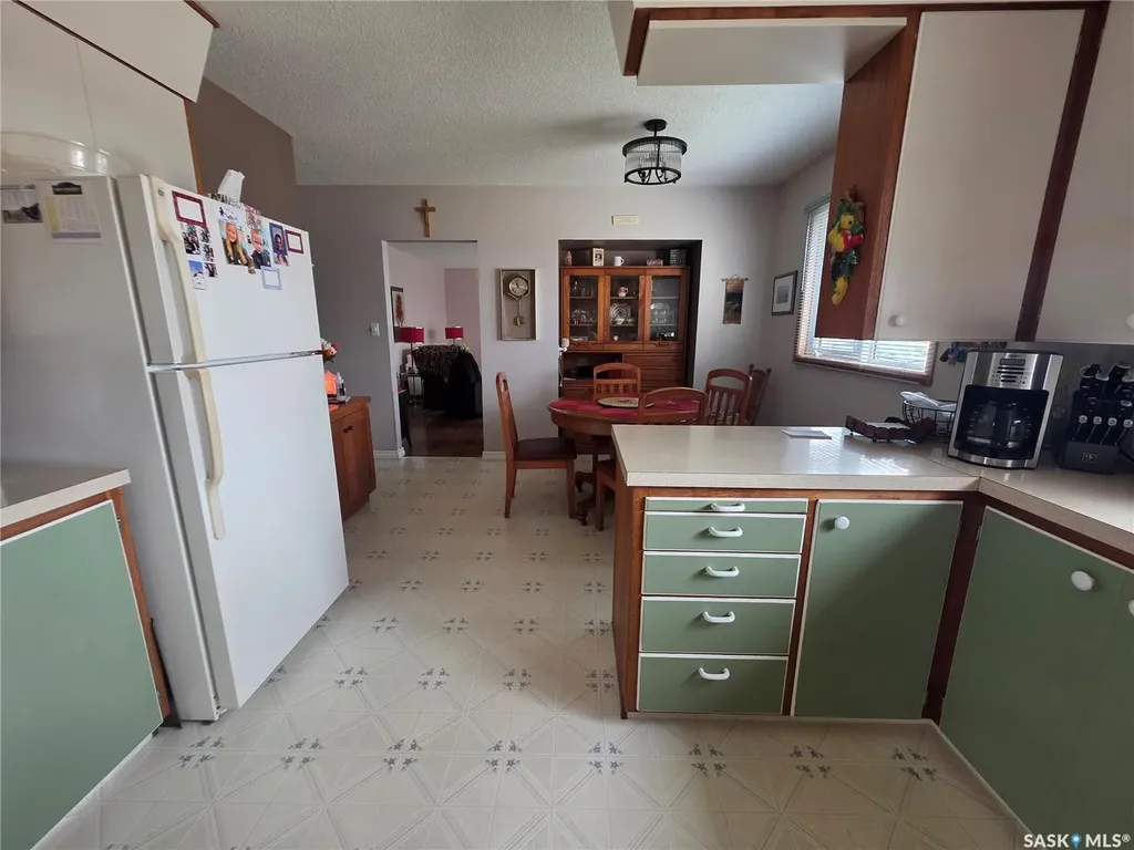 1841 Gibbs Road Estevan SK S4A 1Y1