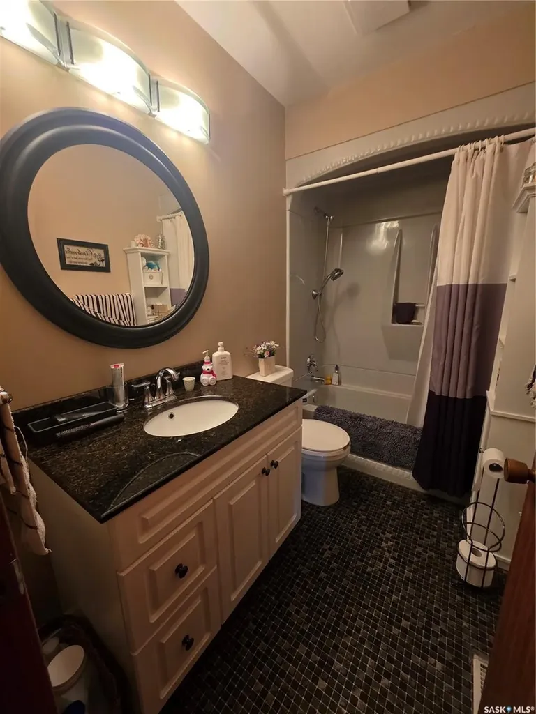 1841 Gibbs Road Estevan SK S4A 1Y1