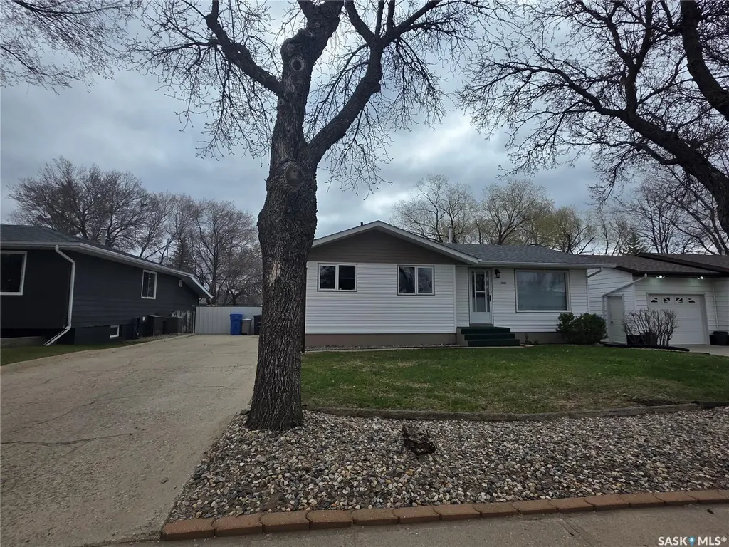 1841 Gibbs Road Estevan SK S4A 1Y1