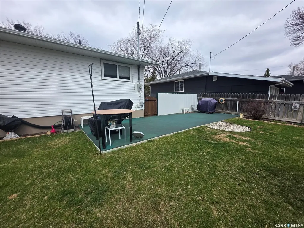 1841 Gibbs Road Estevan SK S4A 1Y1