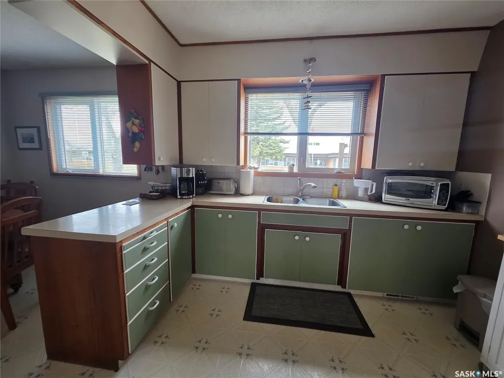 1841 Gibbs Road Estevan SK S4A 1Y1