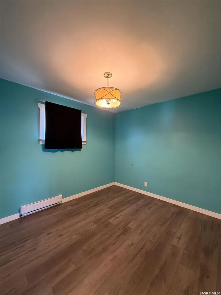 302 Aberdeen Street Elbow SK S0H 1J0