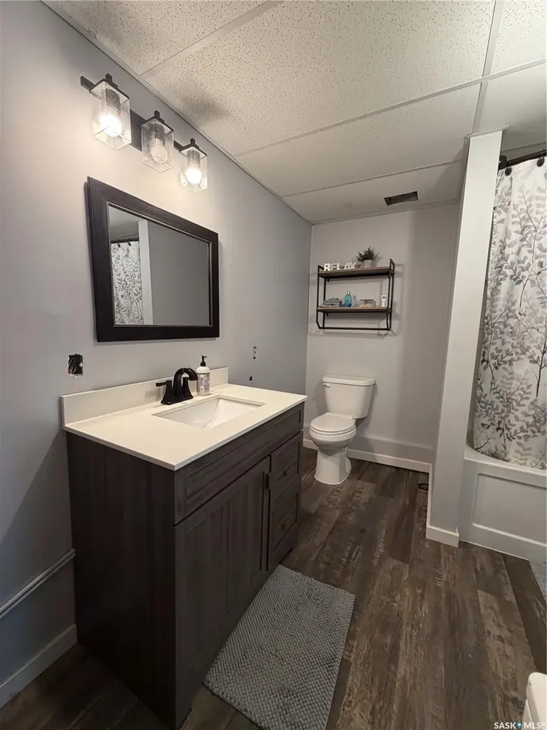 302 Aberdeen Street Elbow SK S0H 1J0