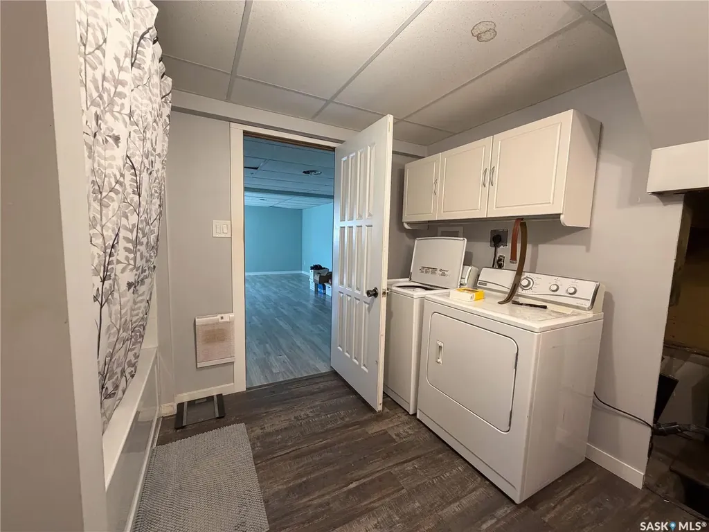 302 Aberdeen Street Elbow SK S0H 1J0
