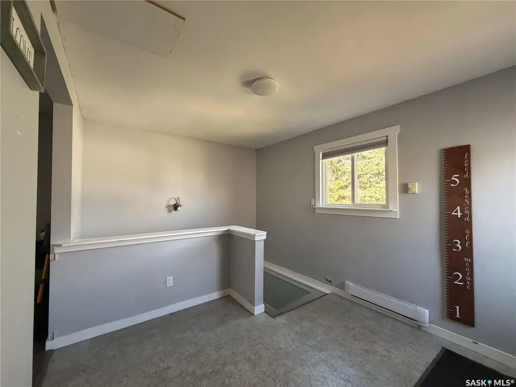 302 Aberdeen Street Elbow SK S0H 1J0