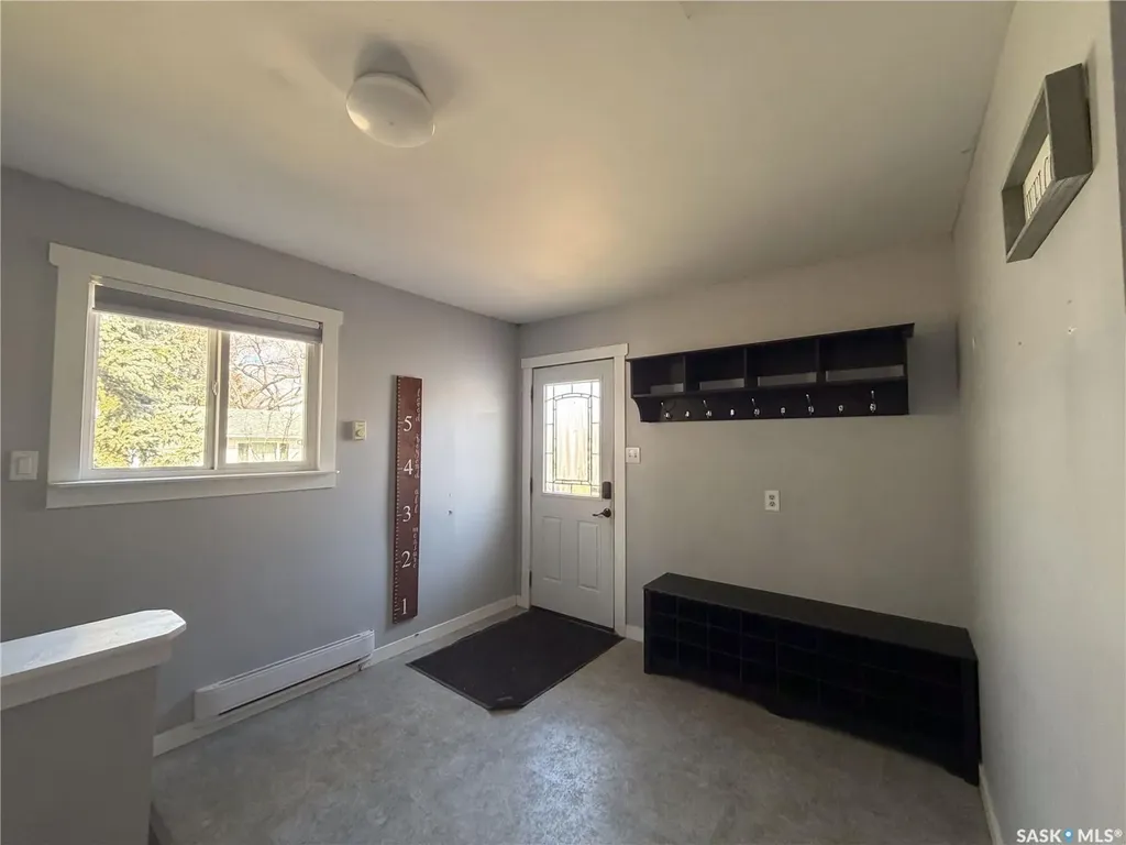 302 Aberdeen Street Elbow SK S0H 1J0