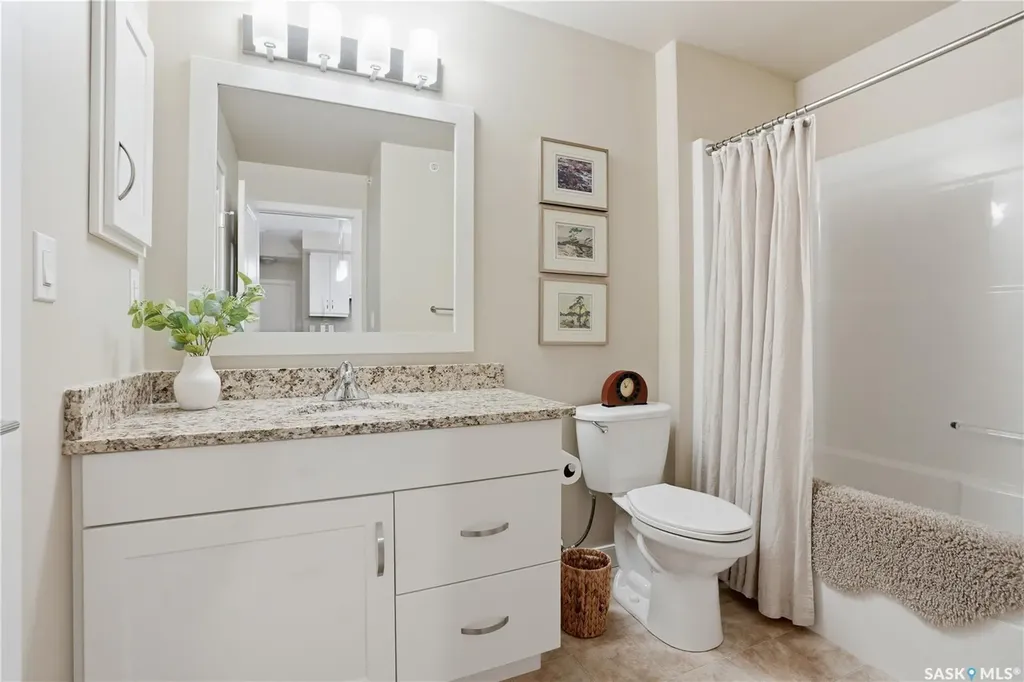 1025 Moss Avenue Saskatoon SK S7H 4C7