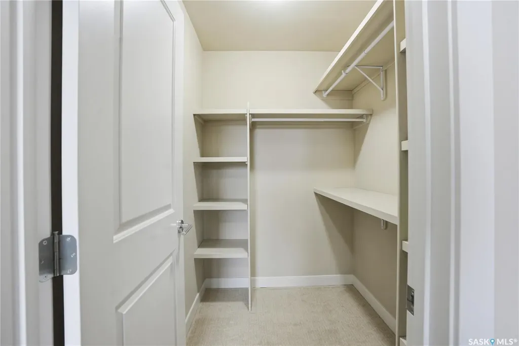 1025 Moss Avenue Saskatoon SK S7H 4C7