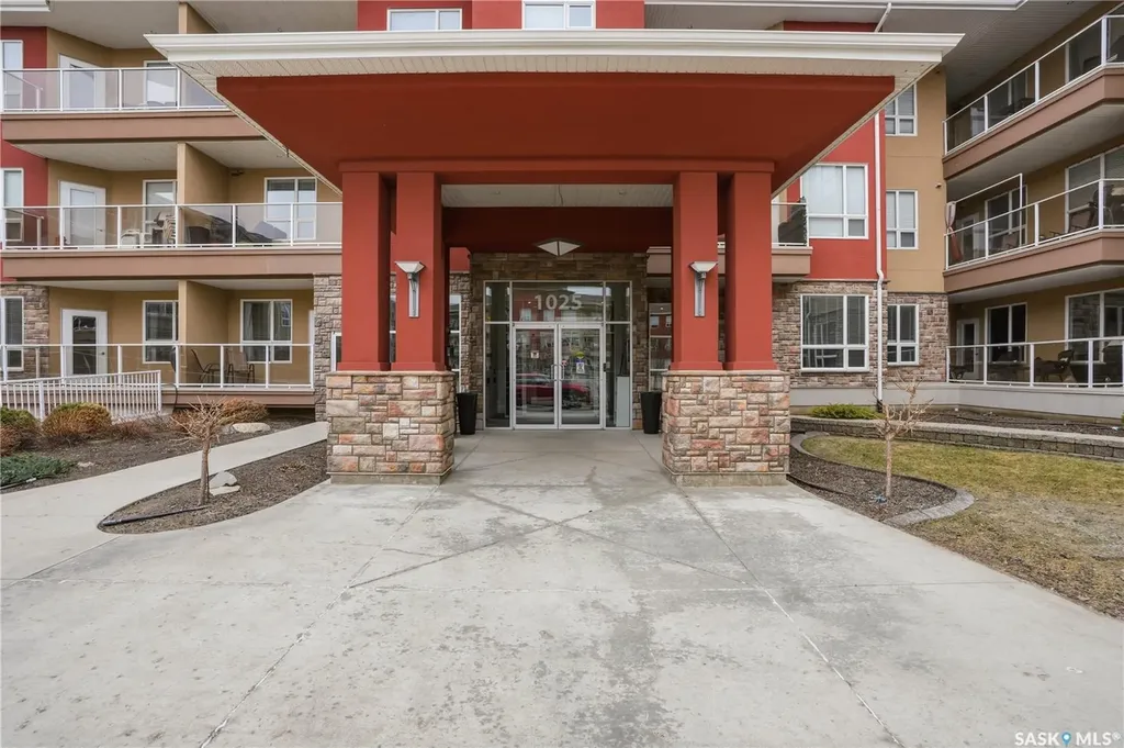 1025 Moss Avenue Saskatoon SK S7H 4C7