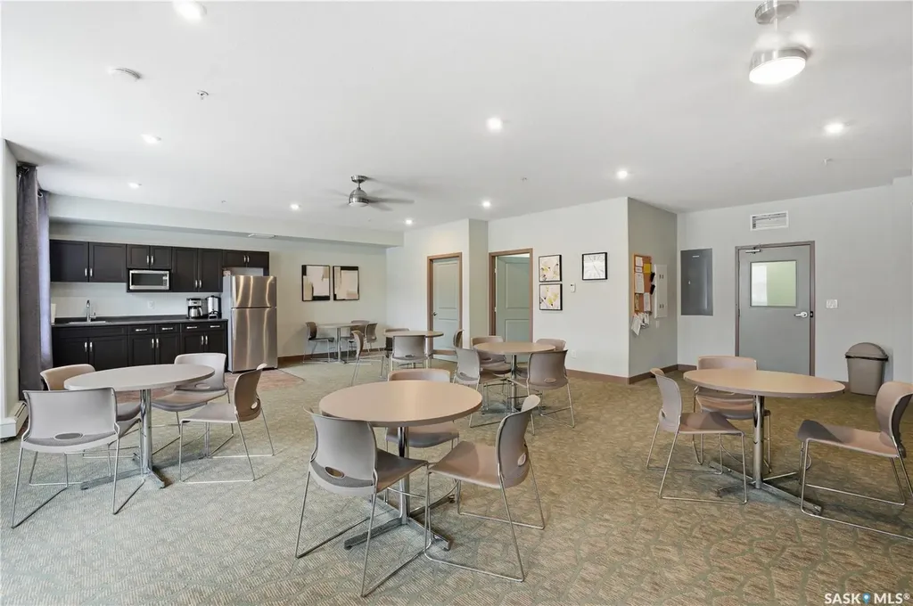 1025 Moss Avenue Saskatoon SK S7H 4C7