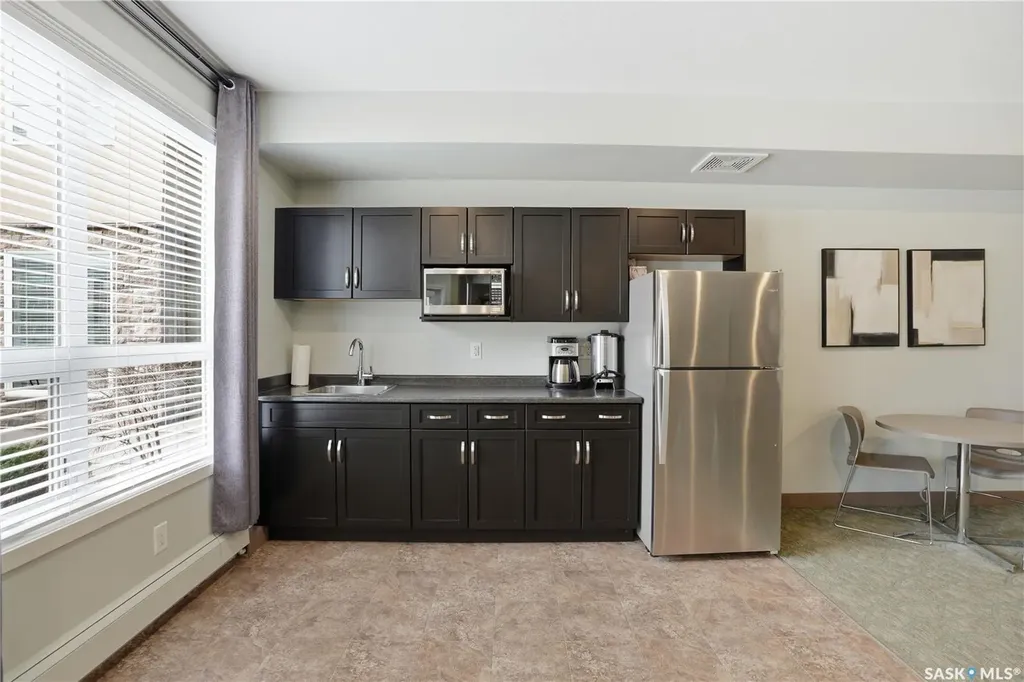 1025 Moss Avenue Saskatoon SK S7H 4C7